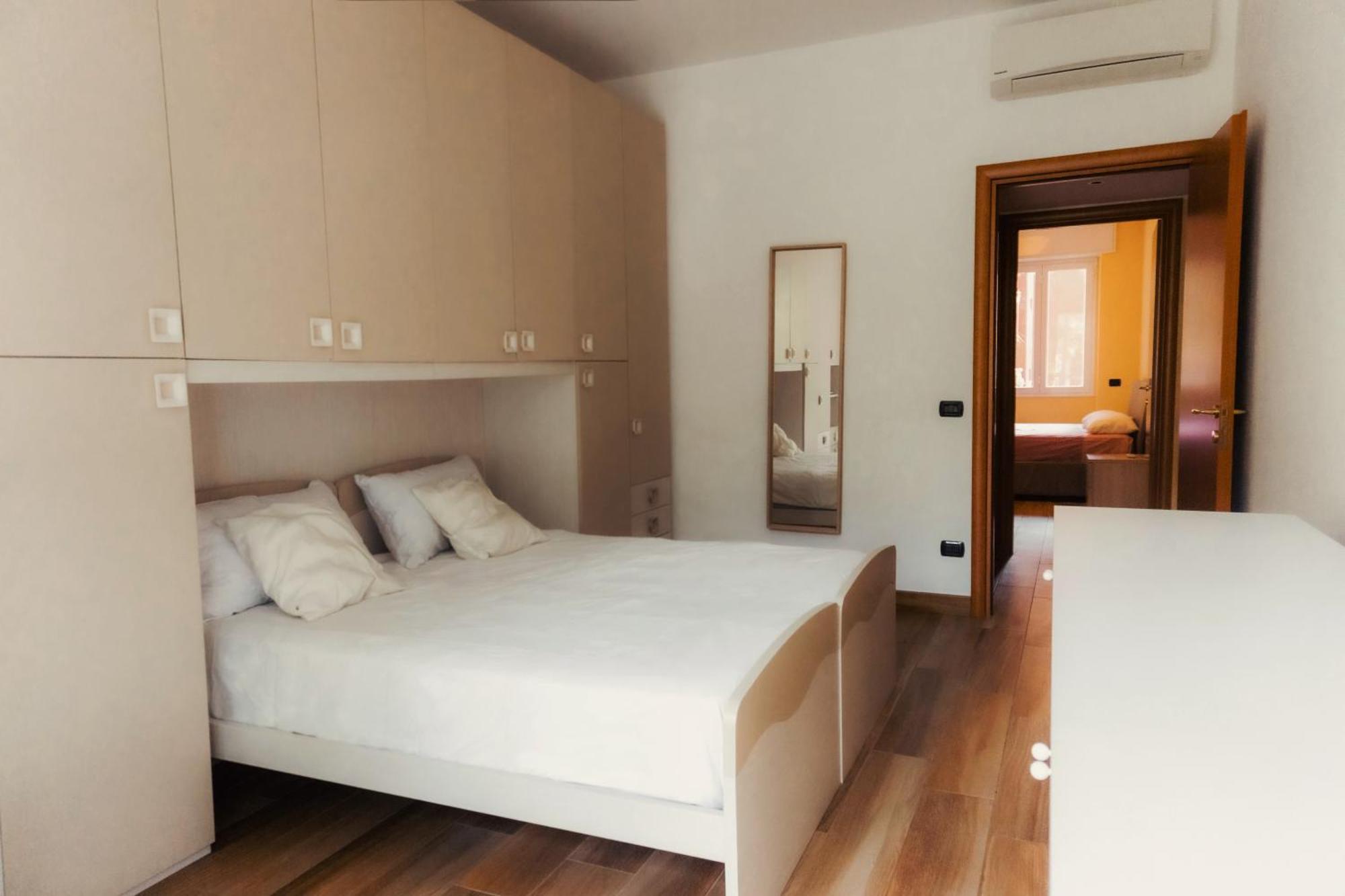 Prestigioso Appartamento In Zona Tortona - Solari Milão Exterior foto